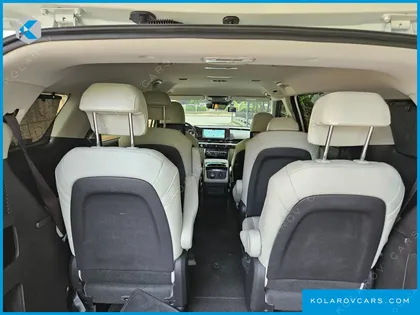 KIA CARNIVAL 9-SEATER SIGNATURE