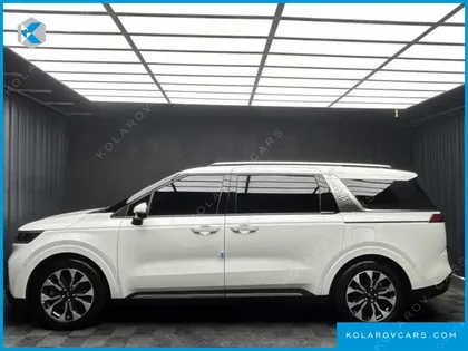 KIA CARNIVAL GASOLINE 9-SEATER SIGNATURE