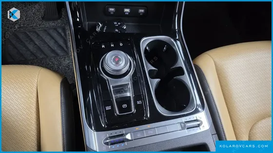 KIA CARNIVAL GASOLINE 9-SEATER SIGNATURE