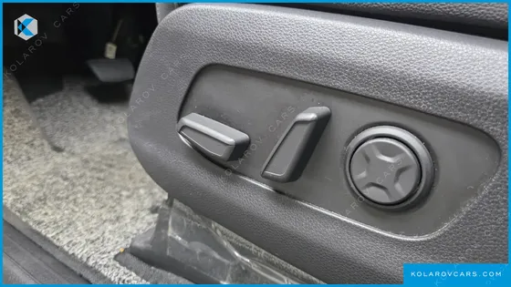 KIA CARNIVAL GASOLINE 9-SEATER SIGNATURE