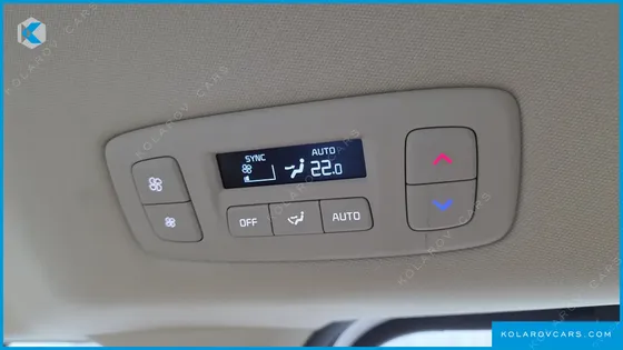 KIA CARNIVAL GASOLINE 9-SEATER SIGNATURE