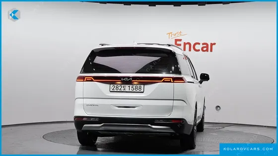 KIA CARNIVAL 9-SEATER SIGNATURE