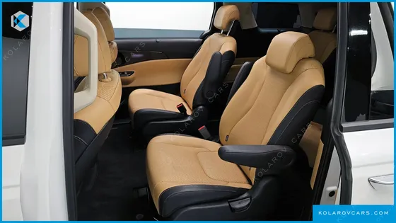 KIA CARNIVAL 9-SEATER SIGNATURE