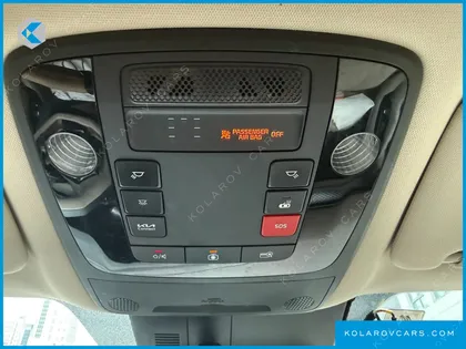 KIA CARNIVAL 9-SEATER HI-LIMOUSINE