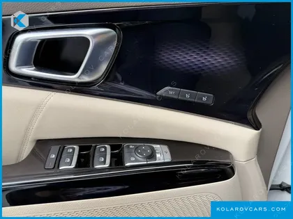 KIA CARNIVAL 9-SEATER HI-LIMOUSINE