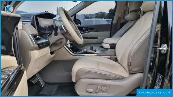 KIA CARNIVAL GASOLINE 7-SEATER HI-LIMOUSINE
