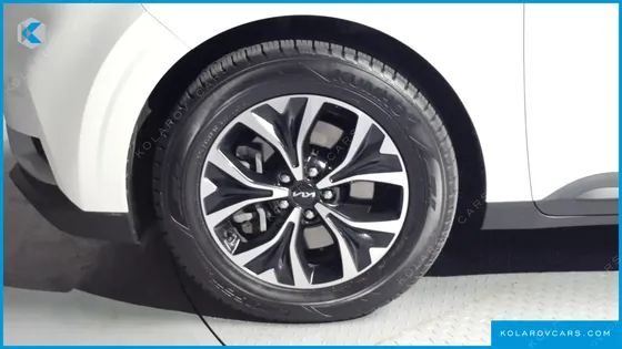 KIA CARNIVAL 9-SEATER PRESTIGE