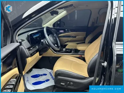 KIA CARNIVAL 7-SEATER SIGNATURE