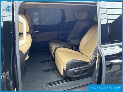 KIA CARNIVAL 7-SEATER SIGNATURE