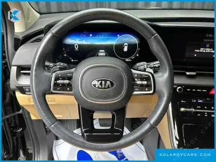 KIA CARNIVAL 7-SEATER SIGNATURE
