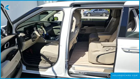 KIA CARNIVAL GASOLINE 9-SEATER SIGNATURE