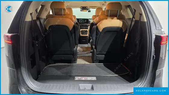 KIA CARNIVAL DIESEL 9-SEATER NOBLESSE
