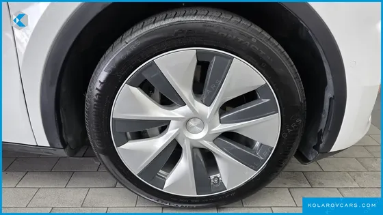 TESLA MODEL Y LONG RANGE AWD