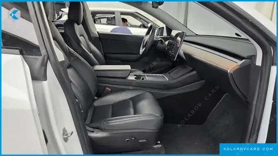 TESLA MODEL Y LONG RANGE AWD