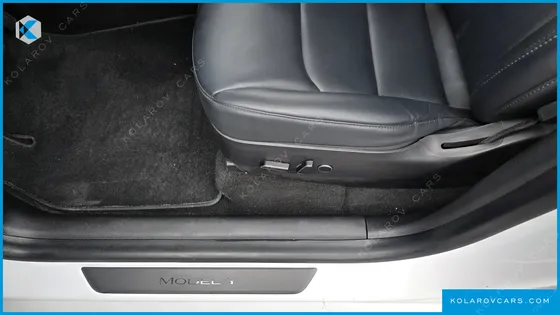 TESLA MODEL Y LONG RANGE AWD