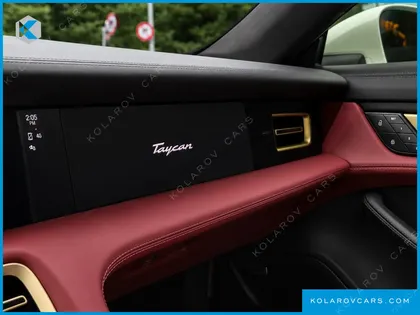 PORSCHE TAYCAN GTS