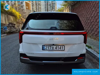 KIA CARNIVAL 9-SEATER NOBLESSE