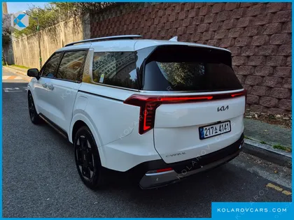 KIA CARNIVAL 9-SEATER NOBLESSE