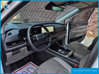 KIA CARNIVAL 9-SEATER NOBLESSE