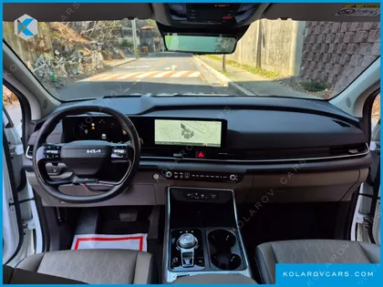KIA CARNIVAL 9-SEATER NOBLESSE