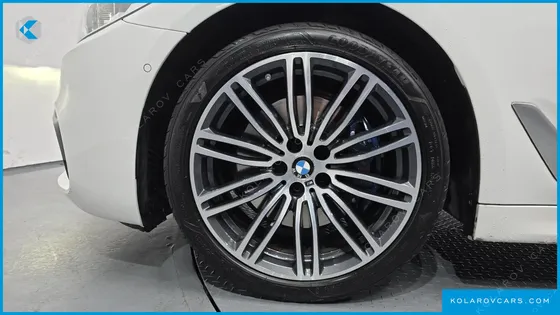 BMW 5 SERIES 530I XDRIVE M SPORT PACKAGE PLUS