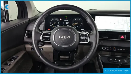 KIA CARNIVAL GASOLINE 9-SEATER NOBLESSE