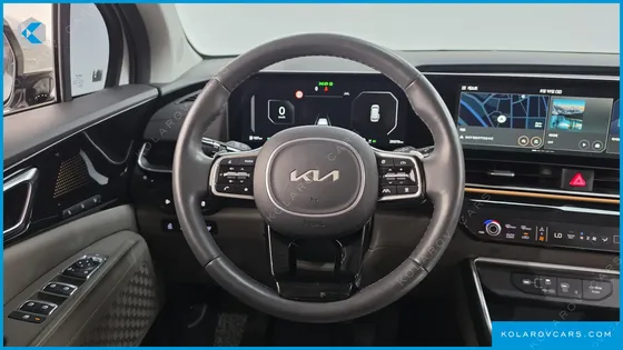 KIA CARNIVAL HEV 9SEATER SIGNATURE