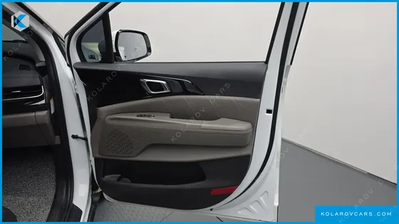KIA CARNIVAL HEV 9SEATER SIGNATURE