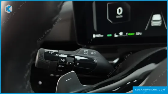 KIA CARNIVAL HEV 9SEATER SIGNATURE