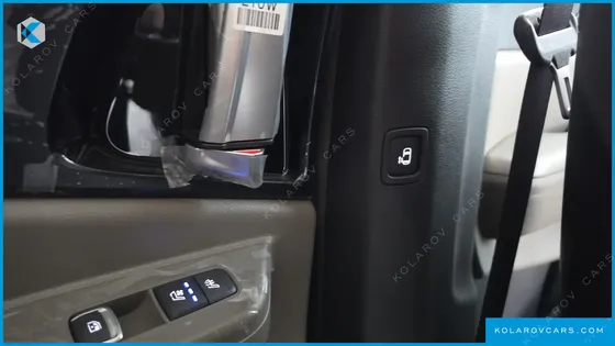 KIA CARNIVAL HEV 9SEATER SIGNATURE