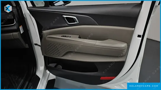 KIA CARNIVAL HEV 9SEATER NOBLESS