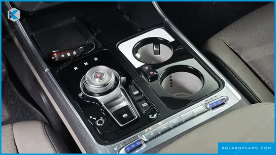 KIA CARNIVAL HEV 7-SEATER HI-LIMOUSINE (SPECIAL VEHICLE)