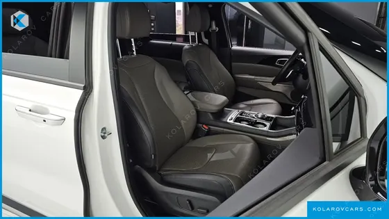 KIA CARNIVAL HEV 7-SEATER HI-LIMOUSINE (SPECIAL VEHICLE)