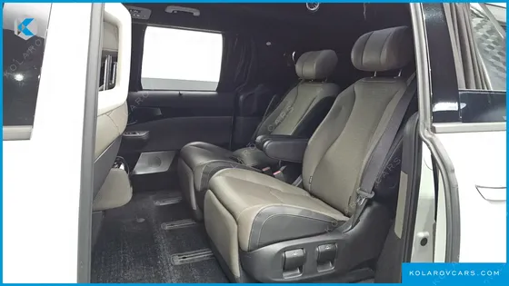 KIA CARNIVAL HEV 7-SEATER HI-LIMOUSINE (SPECIAL VEHICLE)