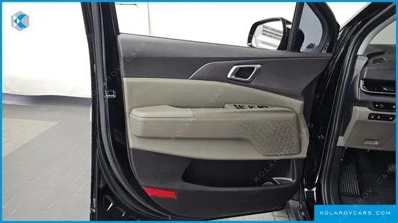 KIA CARNIVAL DIESEL 9-SEATER PRESTIGE