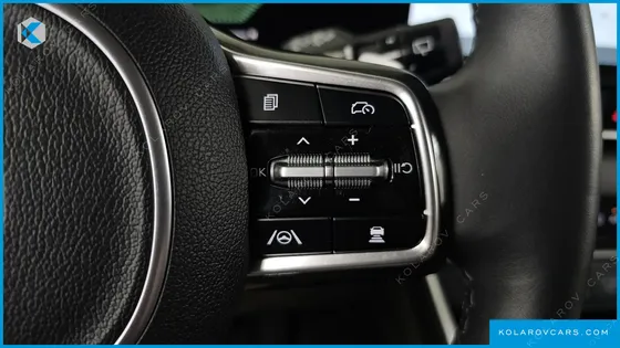KIA CARNIVAL DIESEL 9-SEATER PRESTIGE