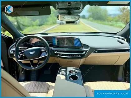 CADILLAC LYRIC SPORT