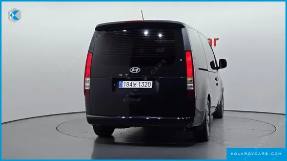HYUNDAI STARIA TOURER 9-SEATER