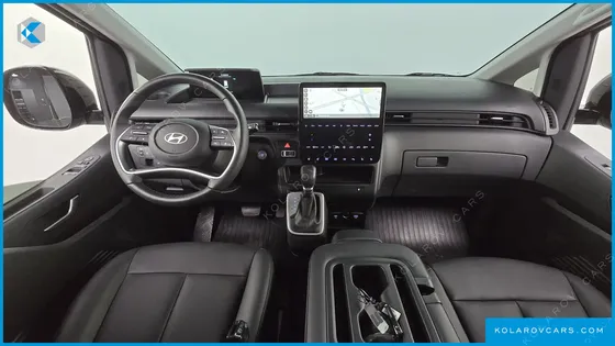 HYUNDAI STARIA TOURER 9-SEATER
