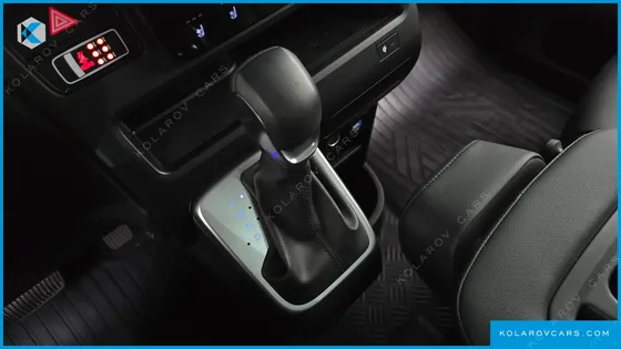 HYUNDAI STARIA TOURER 9-SEATER