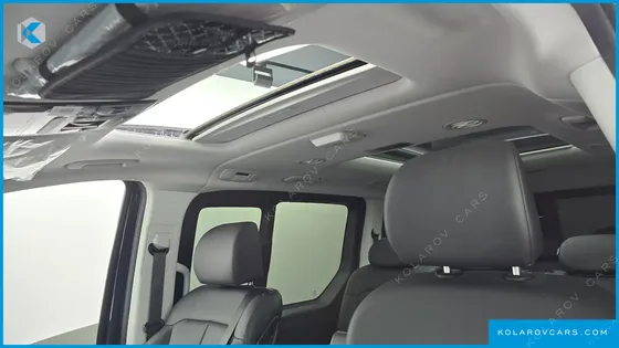 HYUNDAI STARIA TOURER 9-SEATER