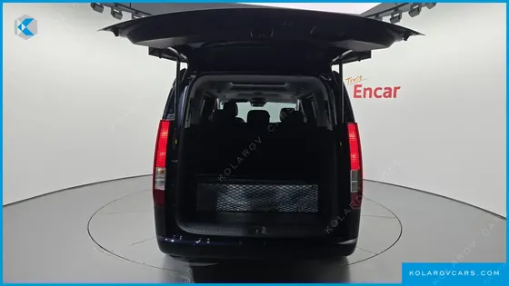 HYUNDAI STARIA TOURER 9-SEATER