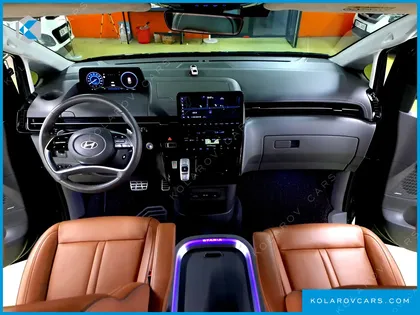 HYUNDAI STARIA HEV 1.6 LOUNGE 7-SEATER