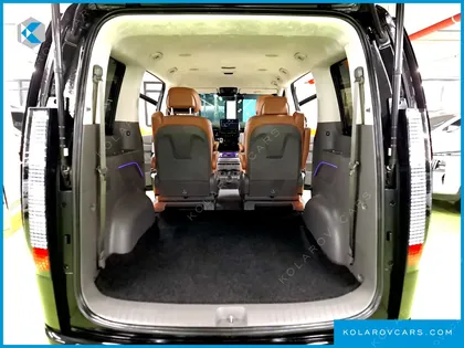 HYUNDAI STARIA HEV 1.6 LOUNGE 7-SEATER