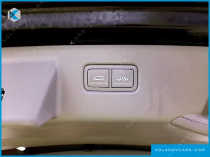 HYUNDAI STARIA HEV 1.6 LOUNGE 7-SEATER
