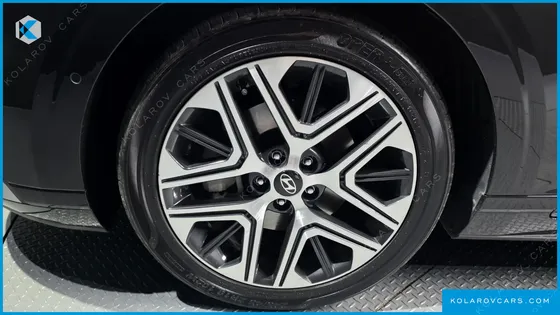 HYUNDAI GRANDEUR 2,5 GASOLINE 2WD