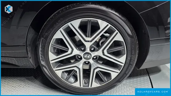 HYUNDAI GRANDEUR 2,5 GASOLINE 2WD