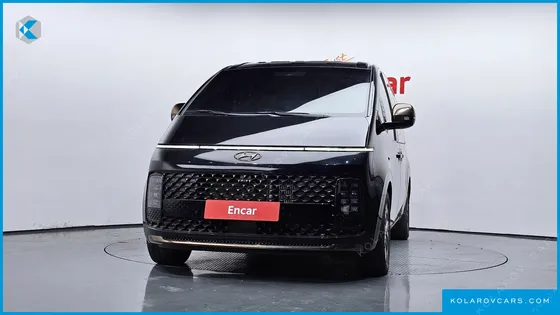 HYUNDAI STARIA 4WD LOUNGE 9-SEATER