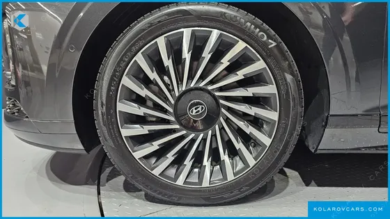 HYUNDAI GRANDEUR 2,5 GASOLINE 2WD