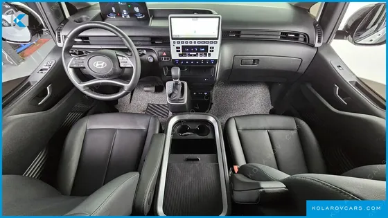 HYUNDAI STARIA L3.5 CARGO 5-SEATER